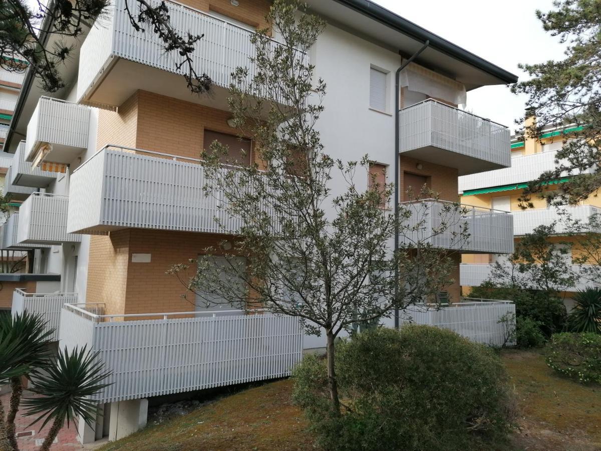 Condominio Rosa Lignano Sabbiadoro Exterior photo